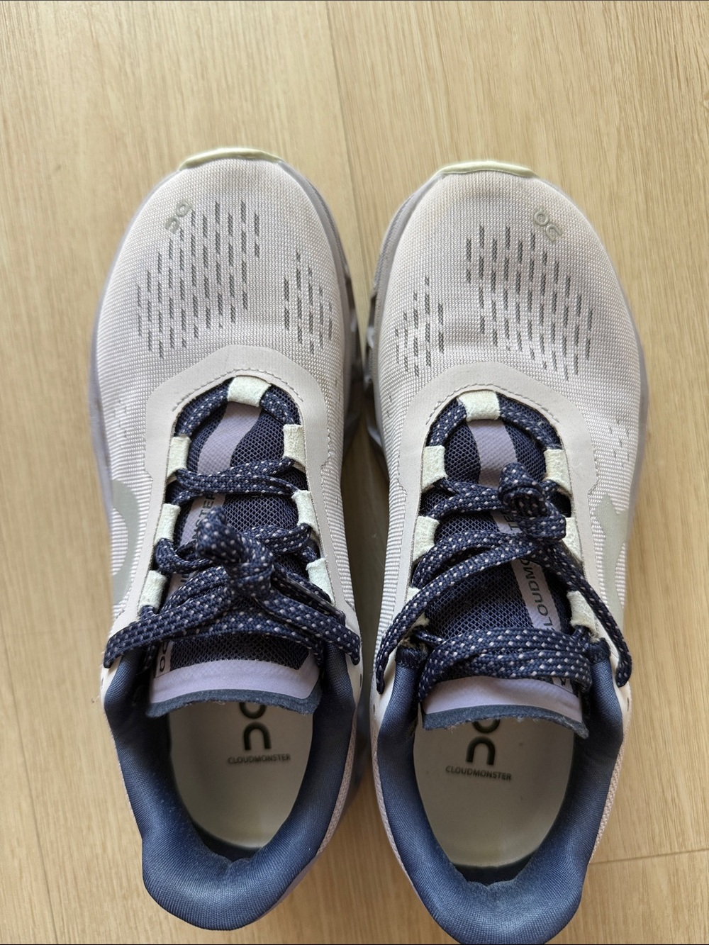 On Running Lace-Up Trainers in Limited Edition from Free People sz 7.5 - Picture 4 of 5